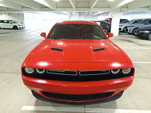 Used 2016 Dodge Challenger R/T RWD image 2