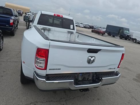 Used 2024 RAM 3500 Tradesman w/ Chrome Appearance Group AWD/4WD image 18