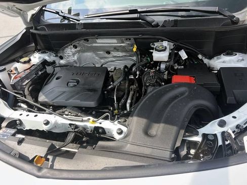 Certified 2023 Buick Encore GX Essence w/ Experience Buick Package FWD image 12