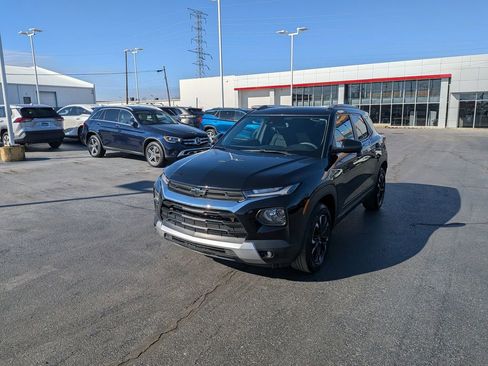 Used 2023 Chevrolet TrailBlazer LT w/ Convenience Package image 3