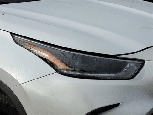 Used 2023 Toyota Highlander L image 10