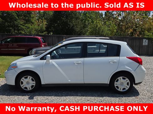 Used 2011 Nissan Versa 1.8 S FWD image 5