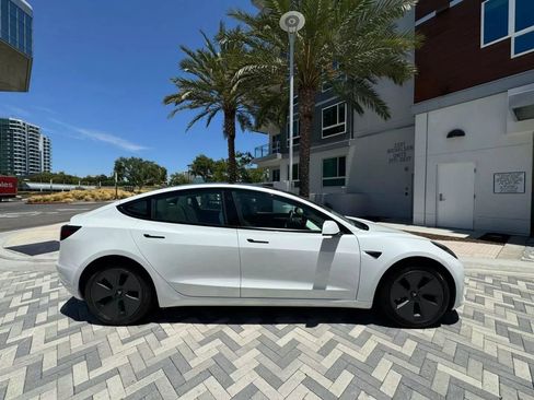 Used 2023 Tesla Model 3 Standard Range image 5