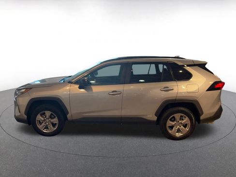 Used 2025 Toyota RAV4 LE image 9