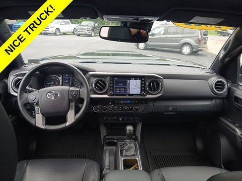 Used 2022 Toyota Tacoma TRD Sport w/ TRD Premium Sport Package AWD/4WD image 14