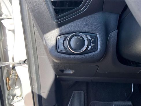 Used 2018 Ford Escape SE FWD image 36