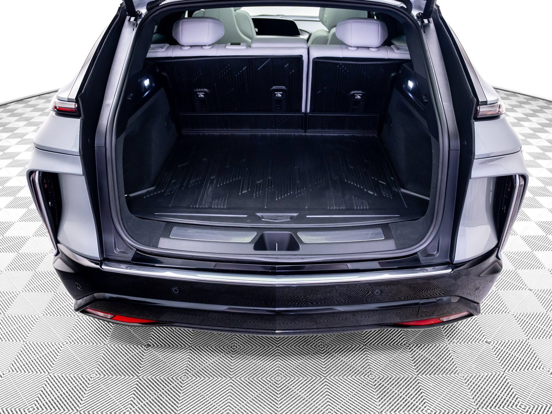 Certified 2024 Cadillac Lyriq Luxury w/ LPO, Floor Liner Package AWD/4WD image 30