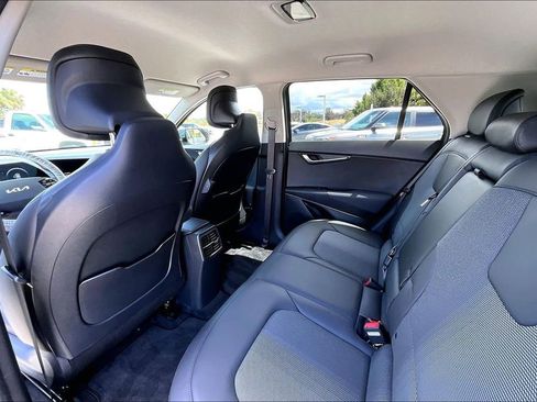 Certified 2024 Kia Niro Wind FWD image 16