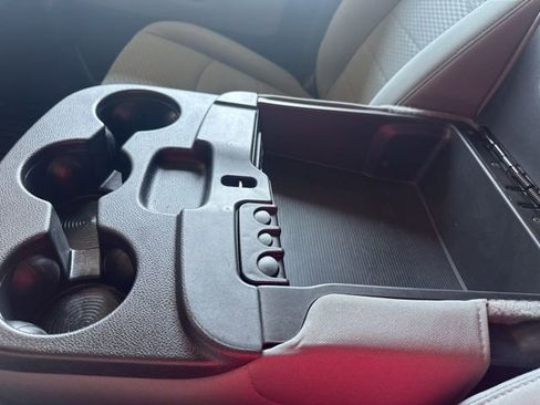 Used 2019 RAM 1500 Classic SLT image 28