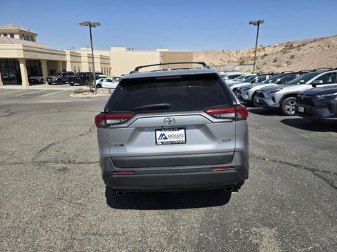 Used 2022 Toyota RAV4 XLE w/ Convenience Package FWD image 6