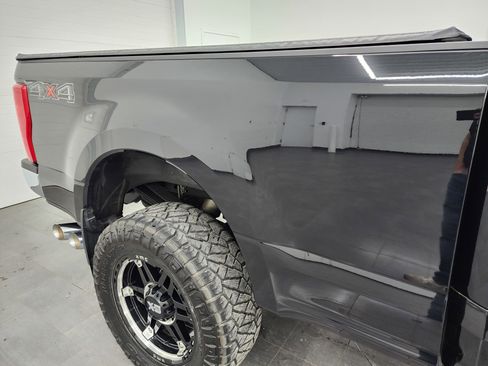 Used 2019 Ford F350 Lariat w/ Chrome Package image 26