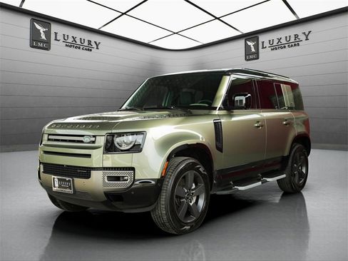 Used 2023 Land Rover Defender 110 X-Dynamic SE image 7