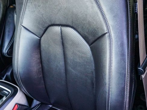 Used 2024 Chrysler Pacifica Touring-L image 21