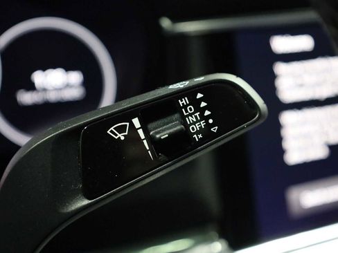 Used 2023 Porsche Panamera 4 image 30