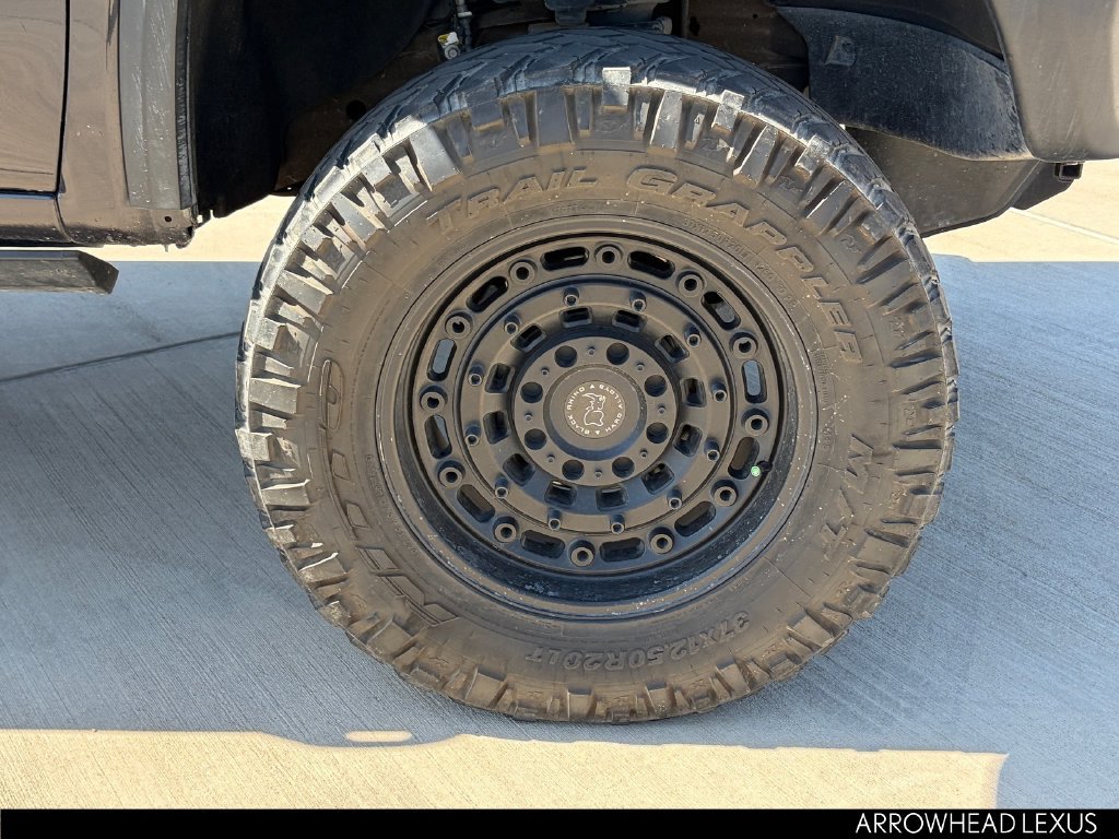 Used 2023 GMC Sierra 1500 AT4X AWD/4WD image 10