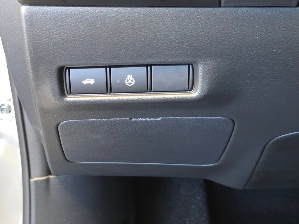New 2027 Nissan Sentra SV w/ SV Convenience Package FWD image 24