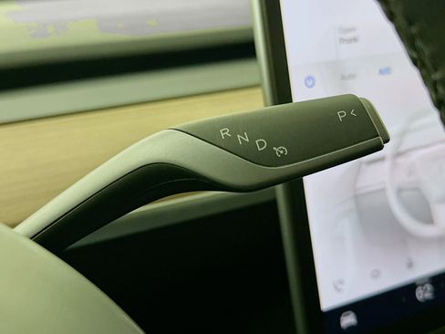 Used 2024 Tesla Model Y Long Range image 23