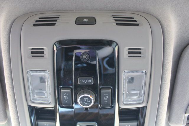 Used 2025 Cadillac Escalade Sport Platinum w/ LPO, ONYX Package AWD/4WD image 36
