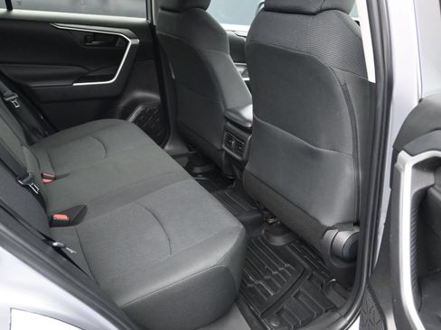 Used 2023 Toyota RAV4 LE FWD image 10