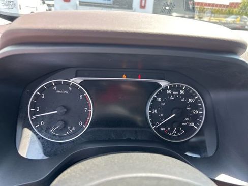 Used 2022 Nissan Rogue SV FWD image 20