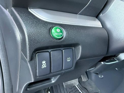Used 2016 Honda CR-V LX image 37