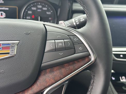 New 2025 Cadillac XT5 Sportv w/ LPO, Blue Accent Package image 30