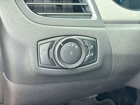 Used 2014 Ford Edge SEL image 11