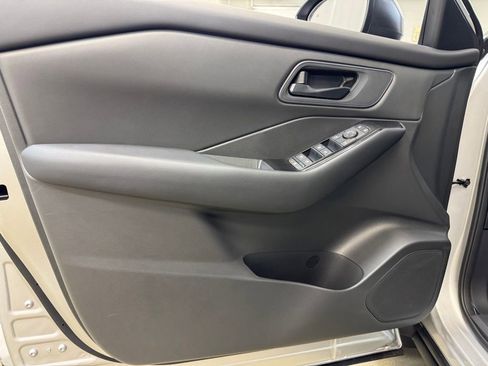 Certified 2025 Nissan Rogue S AWD/4WD image 8