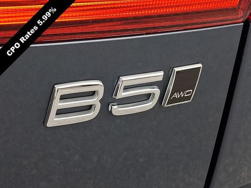 Certified 2023 Volvo XC60 B5 Core AWD/4WD image 32