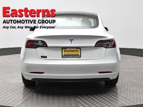 Used 2021 Tesla Model 3 Standard Range Plus image 6