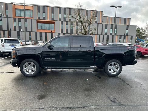 Used 2018 Chevrolet Silverado 1500 LT w/ LT Eassist Package image 3
