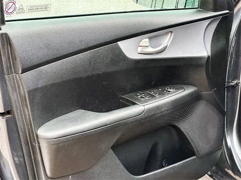 Used 2024 Kia Forte LXS image 11