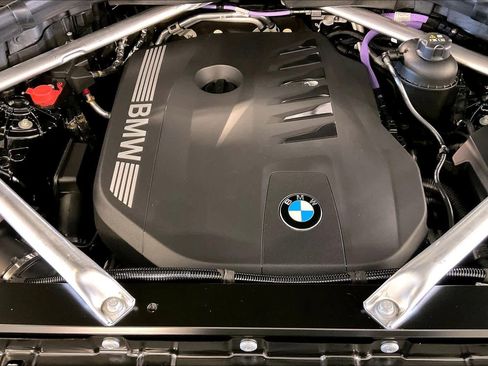New 2026 BMW X5 xDrive40i w/ M Sport Package image 17