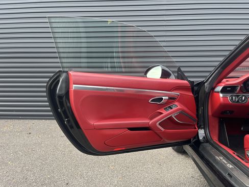 Used 2015 Porsche 911 Targa 4S image 24