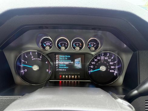 Used 2013 Ford F250 Lariat w/ Lariat Ultimate Pkg AWD/4WD image 28