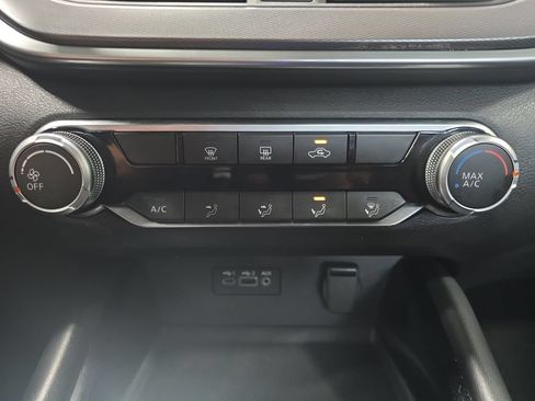 Used 2023 Nissan Altima 2.5 SR AWD/4WD image 23