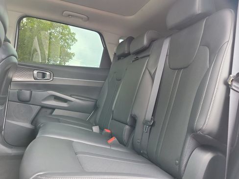 Used 2023 Kia Sorento S w/ Panoramic Sunroof Package FWD image 12