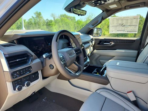 New 2026 GMC Yukon XL Denali w/ Denali Reserve Package AWD/4WD image 13