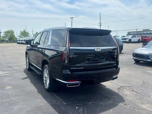 Used 2023 Cadillac Escalade Premium Luxury w/ LPO, Floor Liner Package AWD/4WD image 8