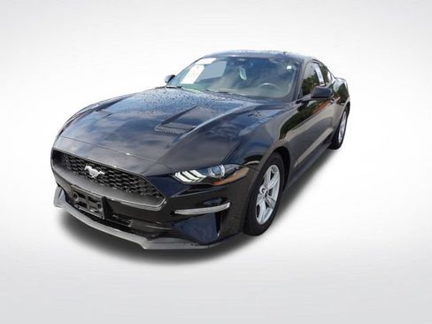 Used 2021 Ford Mustang Coupe RWD image 3
