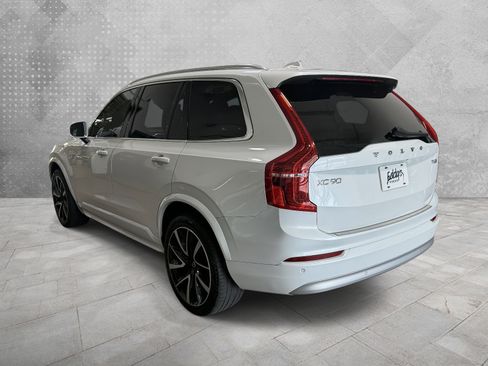 Used 2022 Volvo XC90 T6 Momentum w/ Advanced Package AWD/4WD image 4
