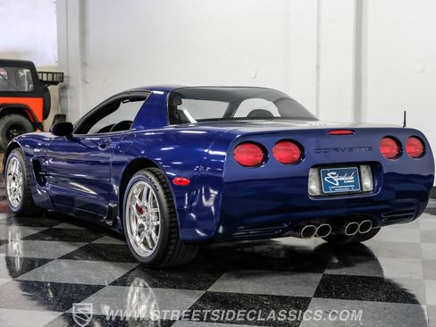 Used 2004 Chevrolet Corvette Z06 w/ Z06 Preferred Equipment Group image 9