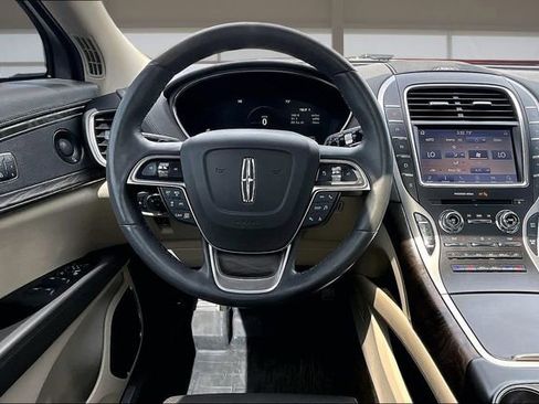 Used 2020 Lincoln Nautilus Reserve w/ Equipment Group 201A AWD/4WD image 5