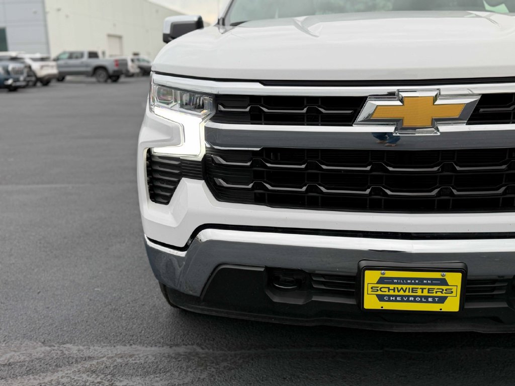 Used 2026 Chevrolet Silverado 1500 LT AWD/4WD image 4