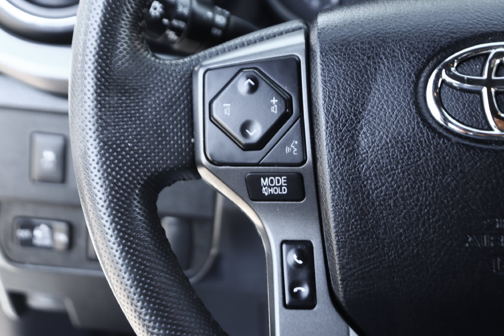 Used 2021 Toyota Tacoma TRD Off-Road w/ Technology Package AWD/4WD image 20