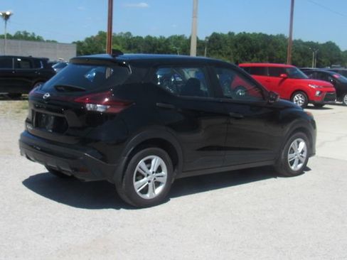 Used 2024 Nissan Kicks S FWD image 3