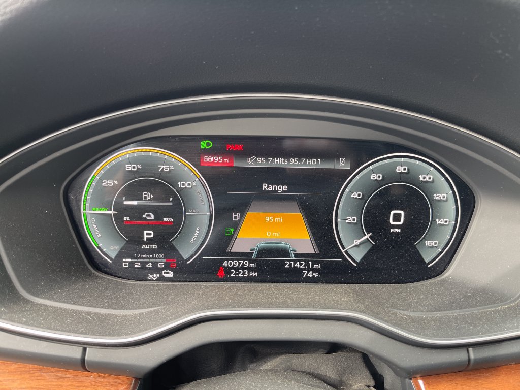 Used 2021 Audi Q5 e Premium Plus AWD/4WD image 5