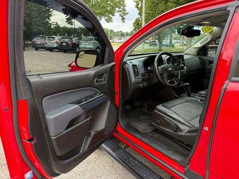 Used 2016 Chevrolet Colorado Z71 AWD/4WD image 9