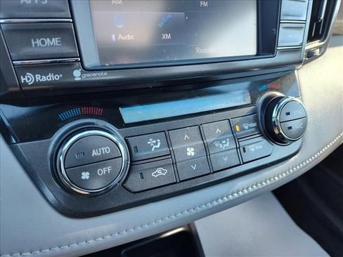 Used 2015 Toyota RAV4 XLE image 17