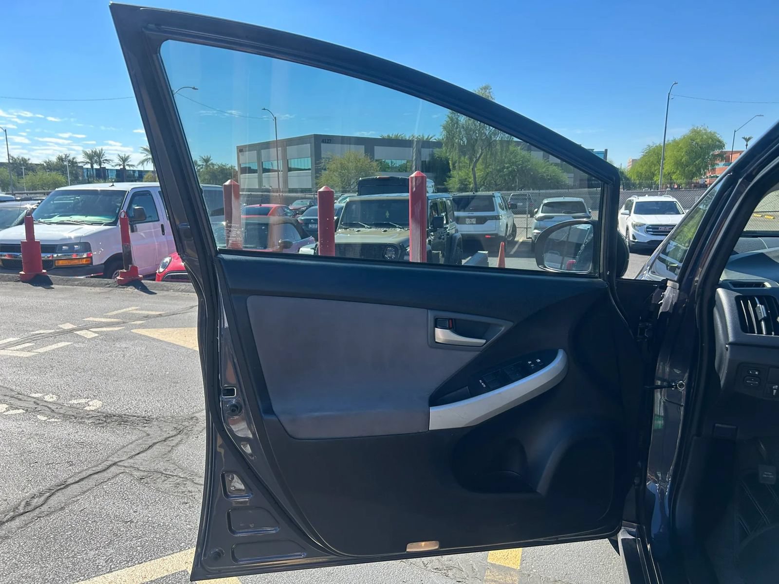 Used 2013 Toyota Prius Three w/ Solar Roof Pkg FWD image 9